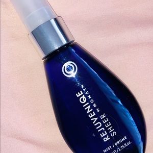Monat Rejuveniqe Sheer